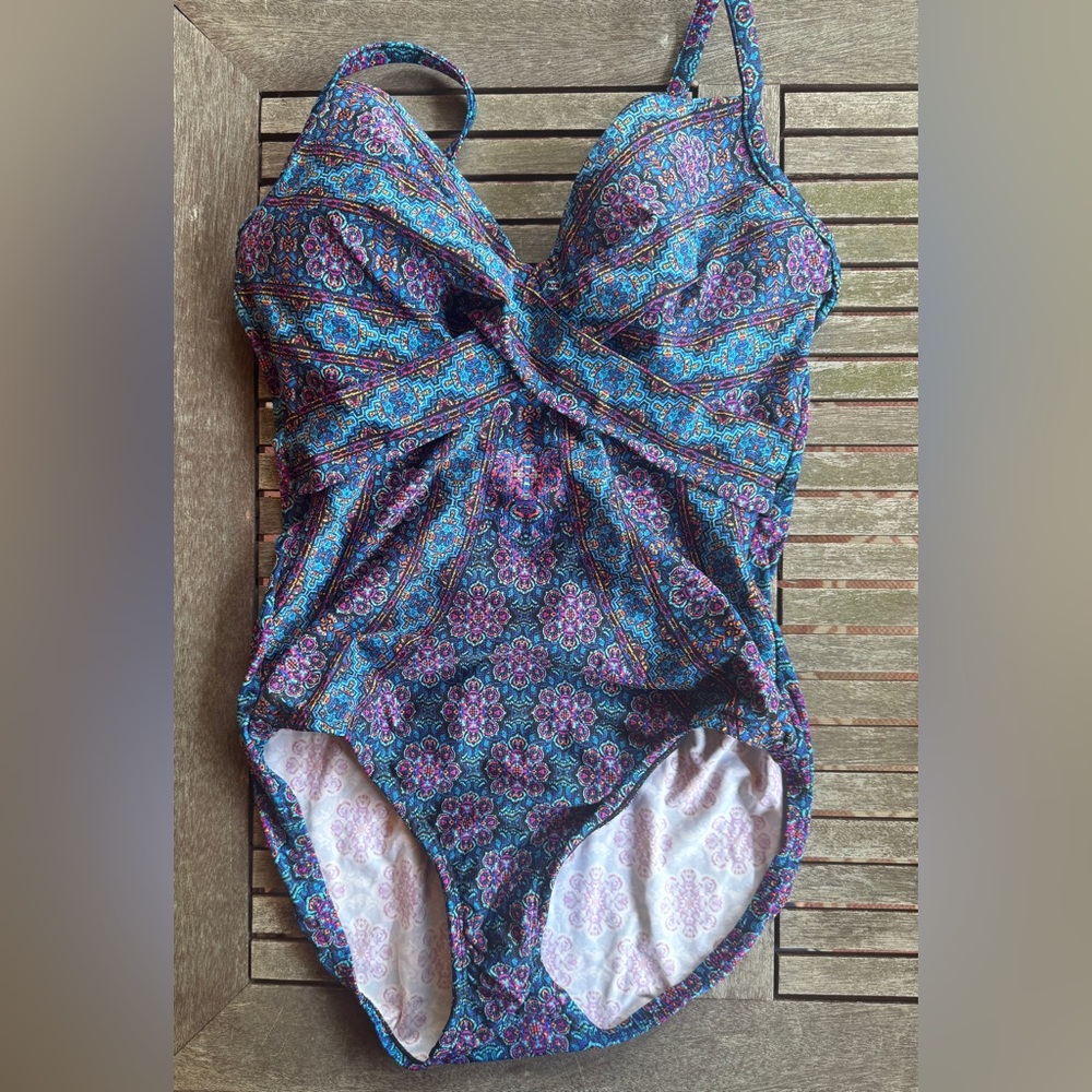 Miraclesuit Captivate underwire swimsuit